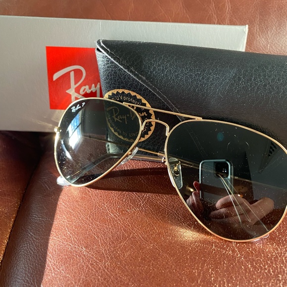 Ray-Bans Polarized Aviator Sunglasses main image 8